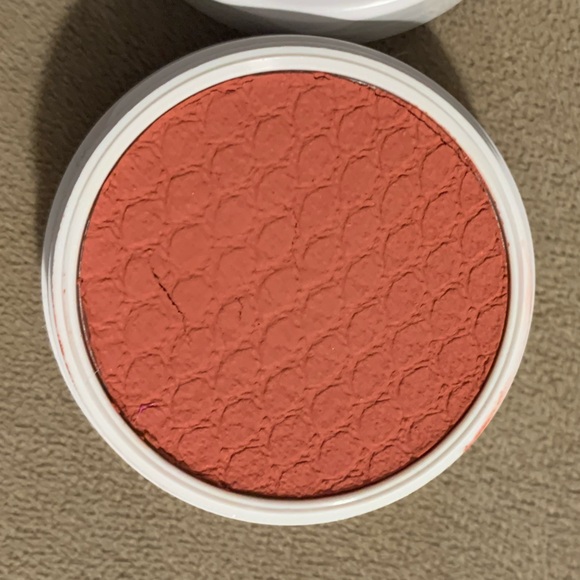 2/$15 Colourpop Super Shock Cheek “Never Been Kissed” - Picture 2 of 3